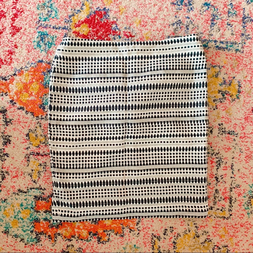 LOFT Embroidered Pencil Skirt